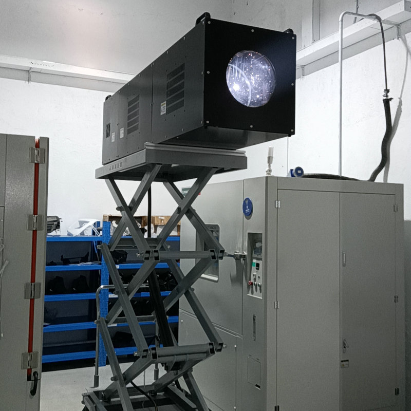 HUD阳光倒灌实验太阳光模拟器.jpg GBT 46926-2025轻型汽车视野HUD阳光倒灌实验平行光源